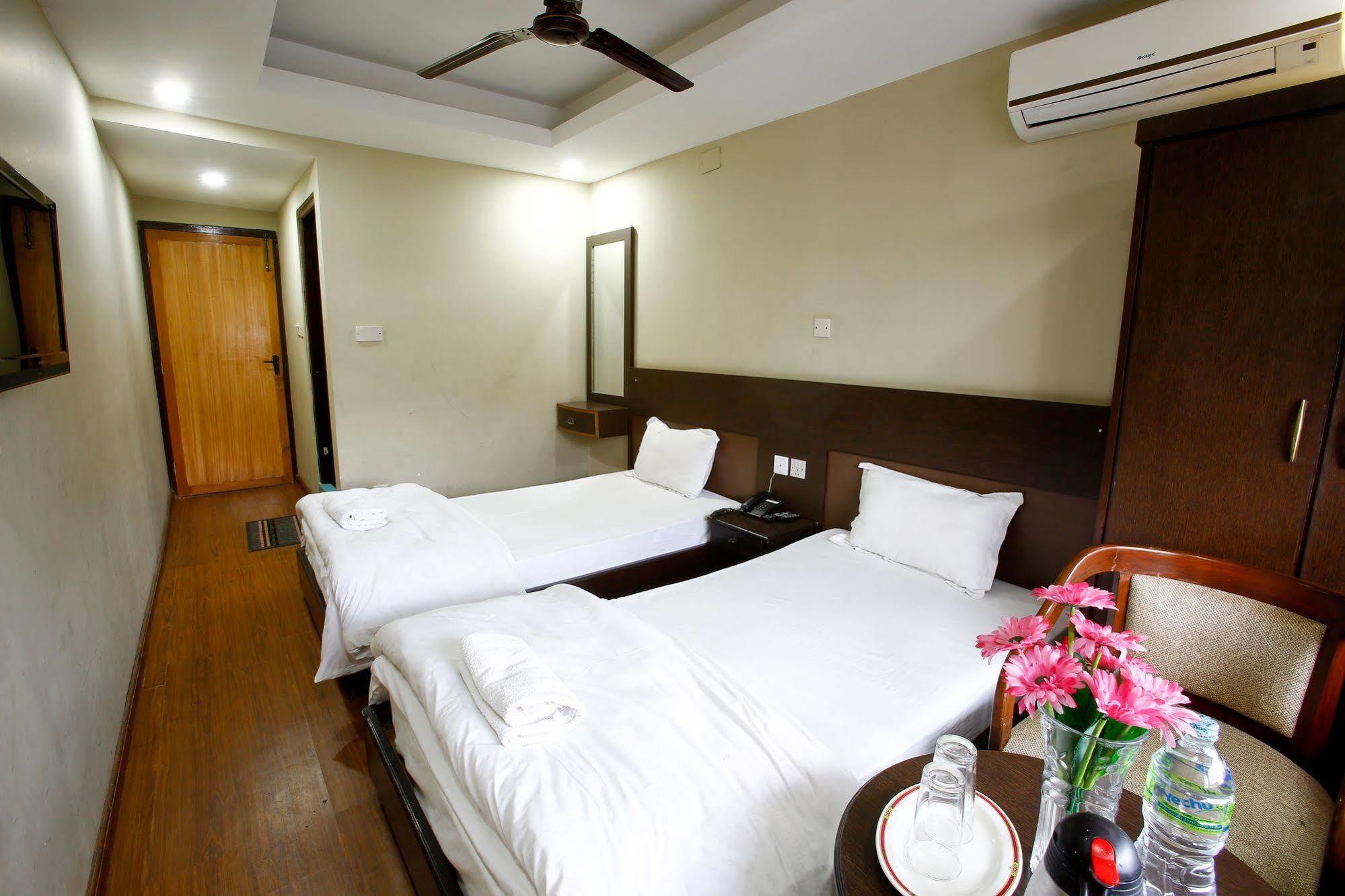 โรงแรมนันทินี กาฐมาณฑุ ภายนอก รูปภาพ